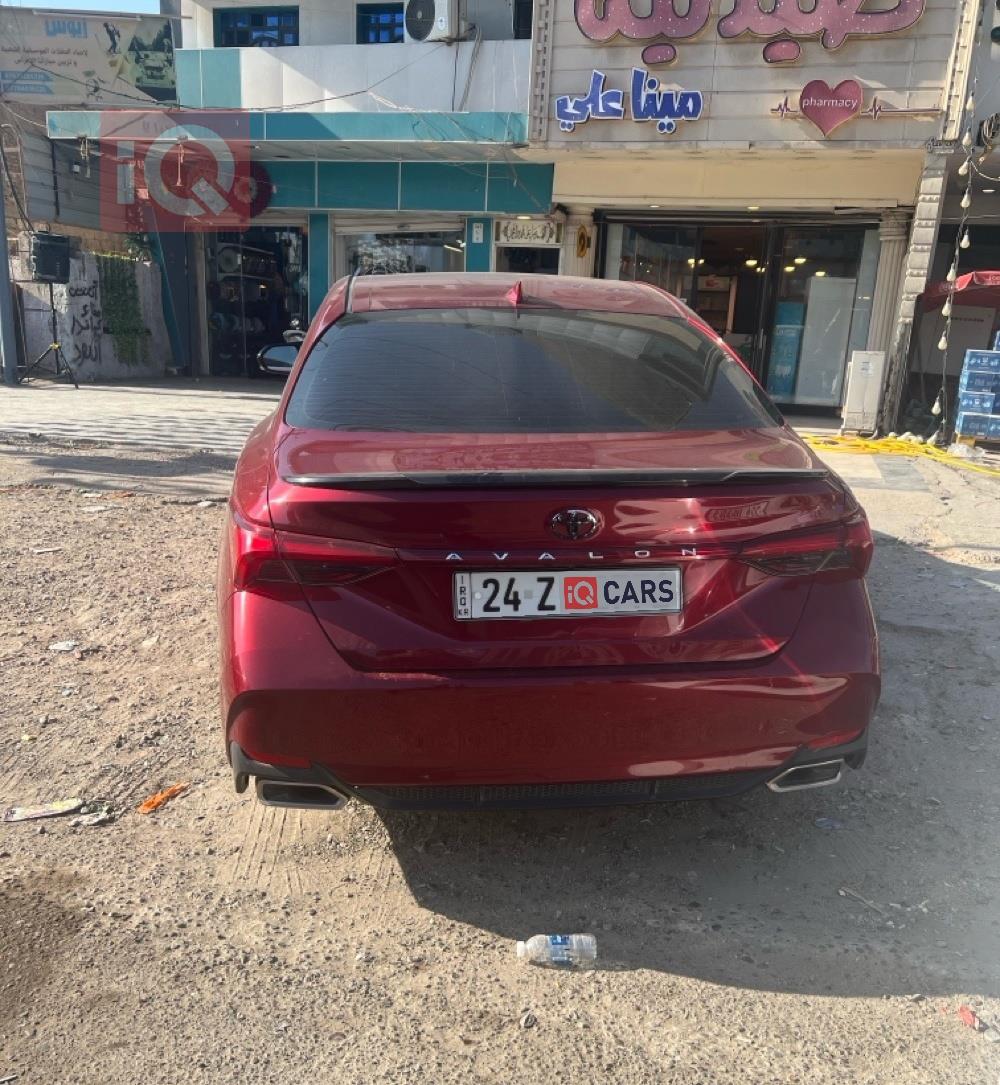 تويوتا أفالون